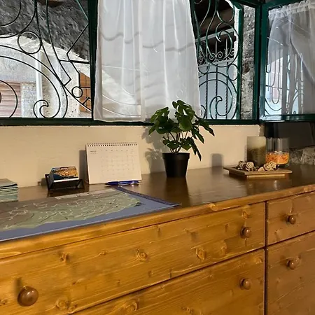 La Casa Nei Vicoli: In Centro A Due Passi Dal شقة مانديلو ديل لاريو