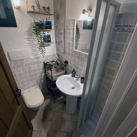 La Casa Nei Vicoli: In Centro A Due Passi Dal مانديلو ديل لاريو